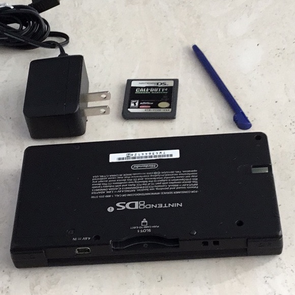 Nintendo DSi Console & 6 Nintendo DS Games Handheld System & Charger Toy Story - Picture 15 of 16